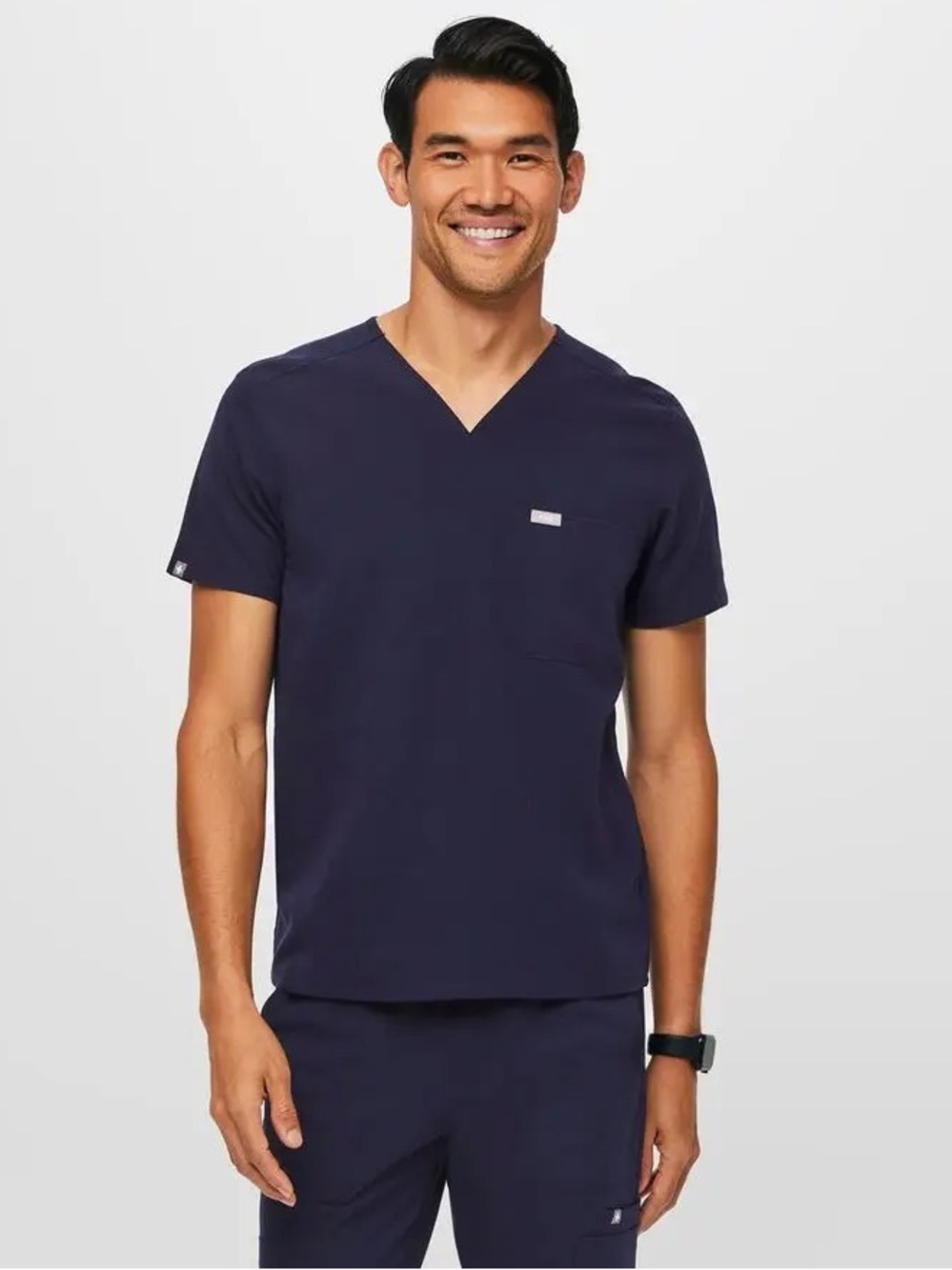 FIGS Men’s Chisec Three-Pocket Scrub Top Navy - Size XL